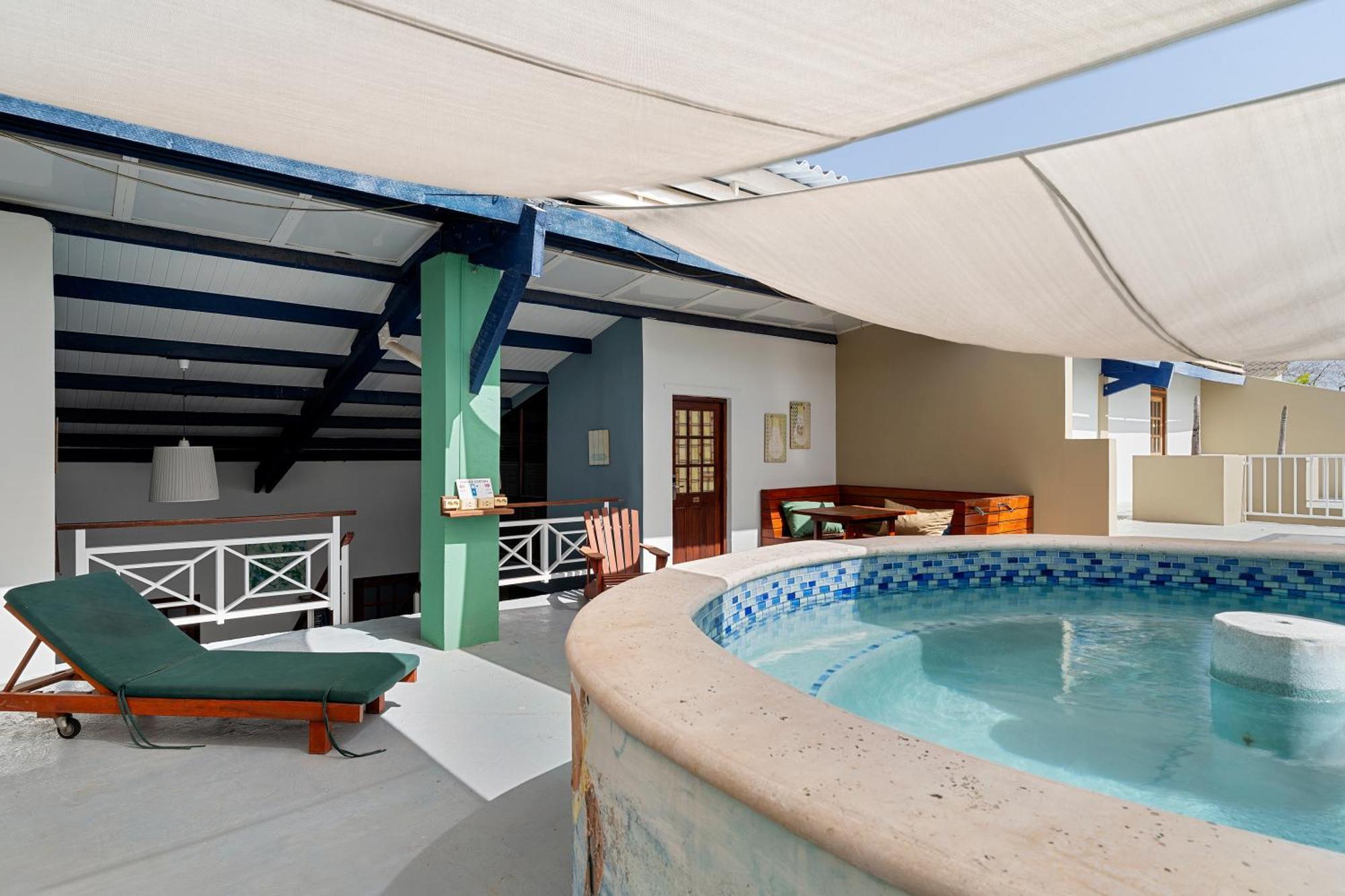 The Ritz Hostel Willemstad Extérieur photo