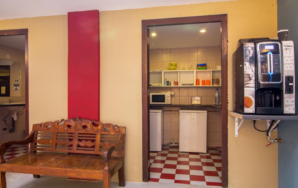 The Ritz Hostel Willemstad Extérieur photo