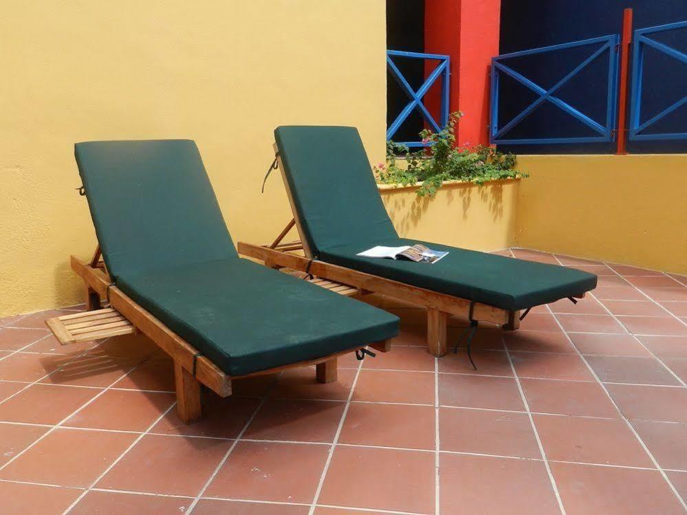 The Ritz Hostel Willemstad Extérieur photo